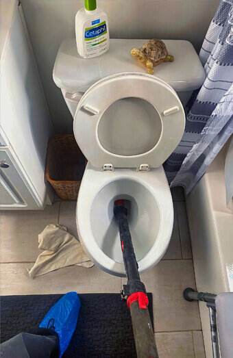 https://blockeddrainstuarthill.com.au/uploads/2025/07/blocked-toilet-54169.jpg